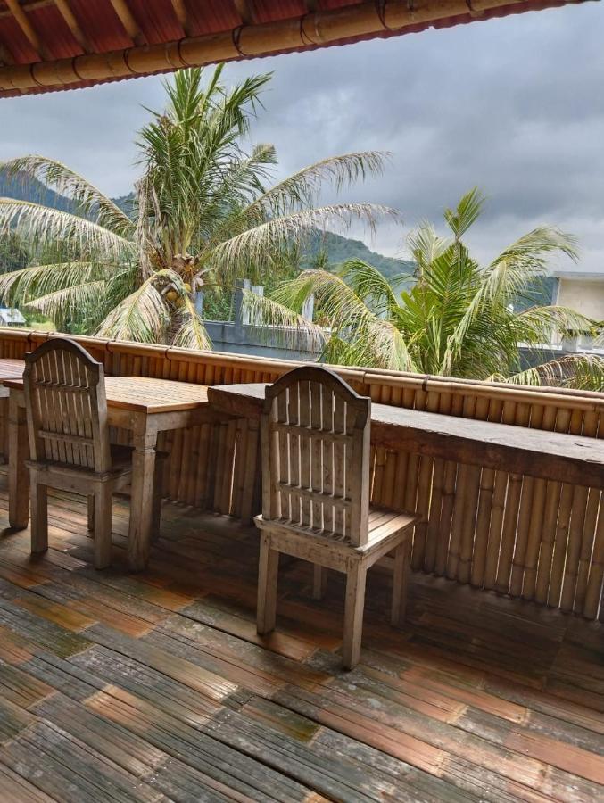 Amed Stop Inn Homestay, Rooftop Restaurant And Bar מראה חיצוני תמונה