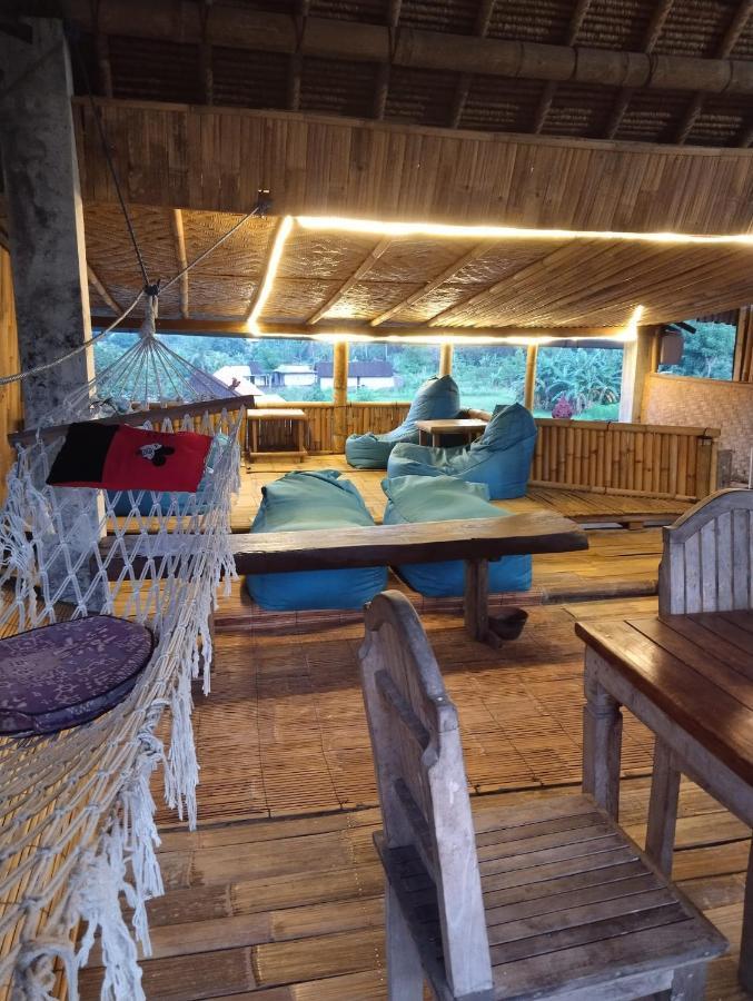 Amed Stop Inn Homestay, Rooftop Restaurant And Bar מראה חיצוני תמונה