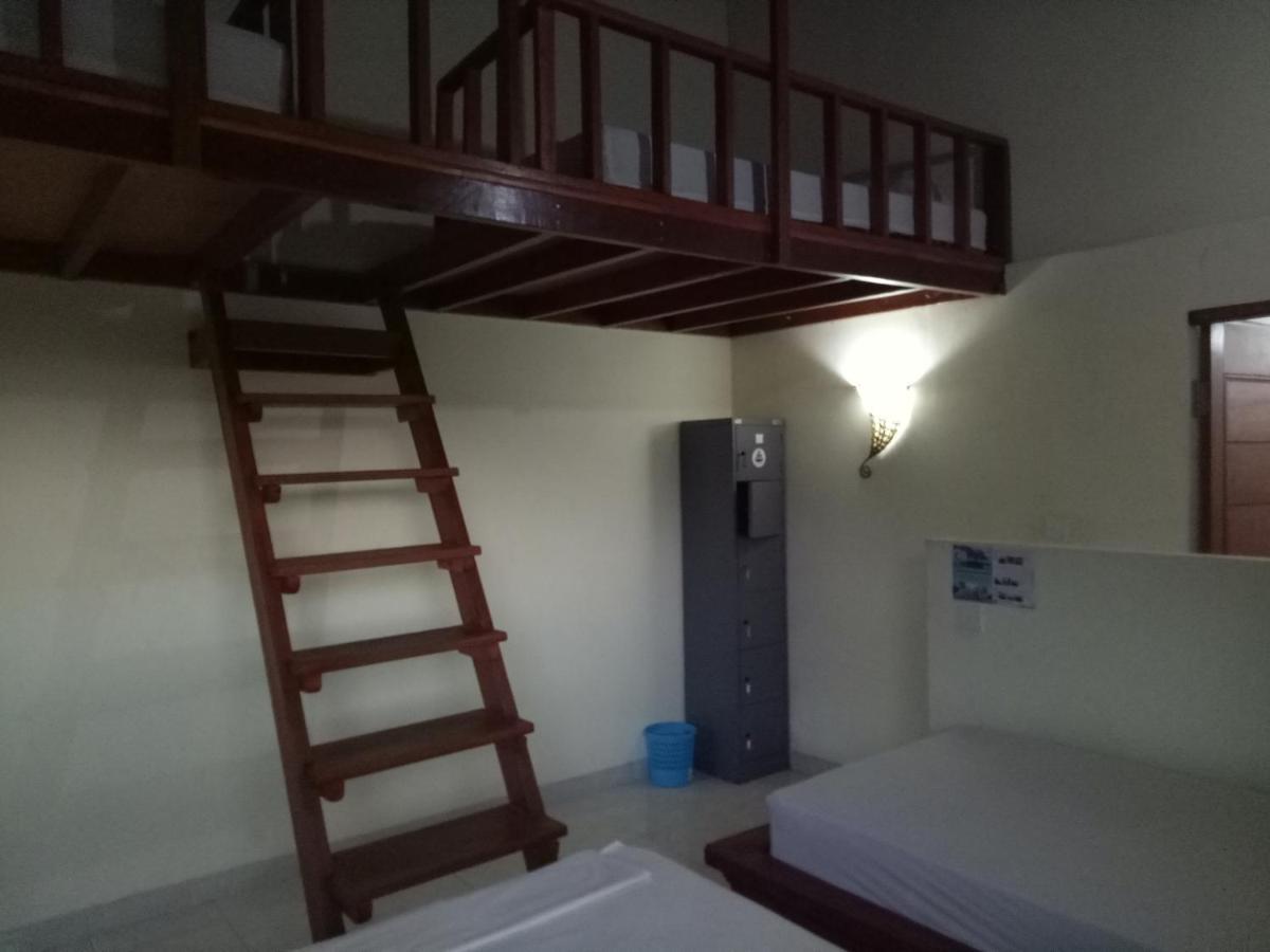 Amed Stop Inn Homestay, Rooftop Restaurant And Bar מראה חיצוני תמונה