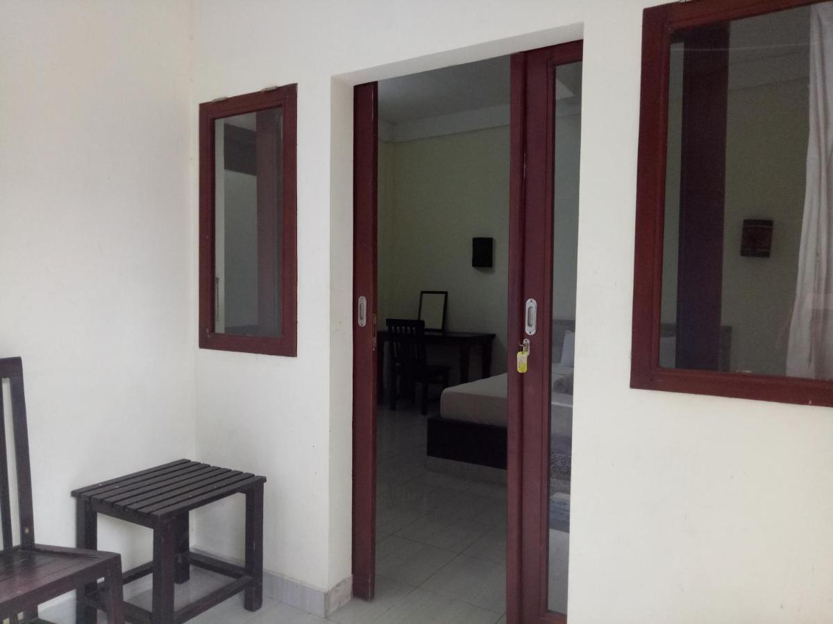 Amed Stop Inn Homestay, Rooftop Restaurant And Bar מראה חיצוני תמונה